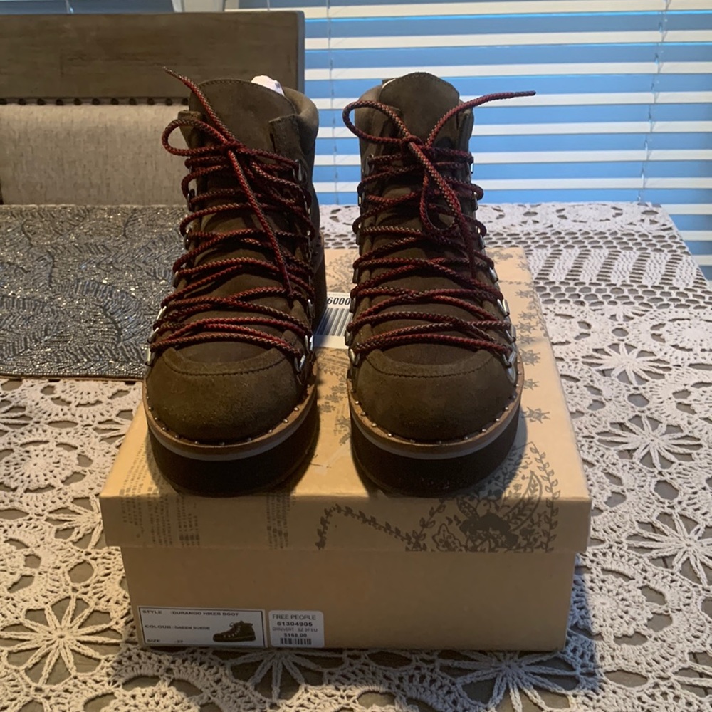 NWB FREE PEOPLE Durango Hiker Boot